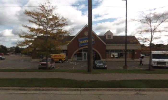 Blockbuster Video - Orion Twp - 610 N Lapeer Rd (newer photo)